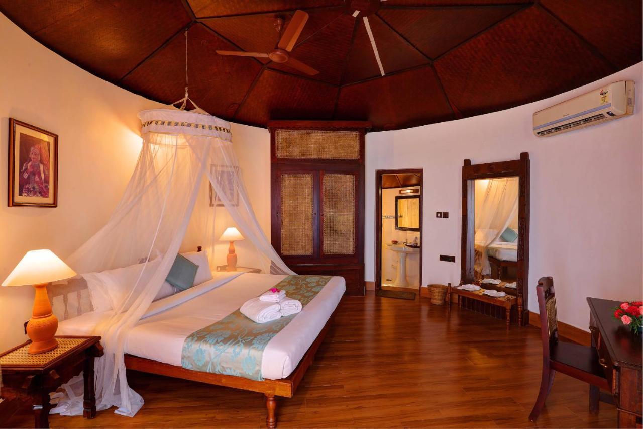 Soma Manaltheeram Ayurveda Beachvillage Ковалам Екстериор снимка