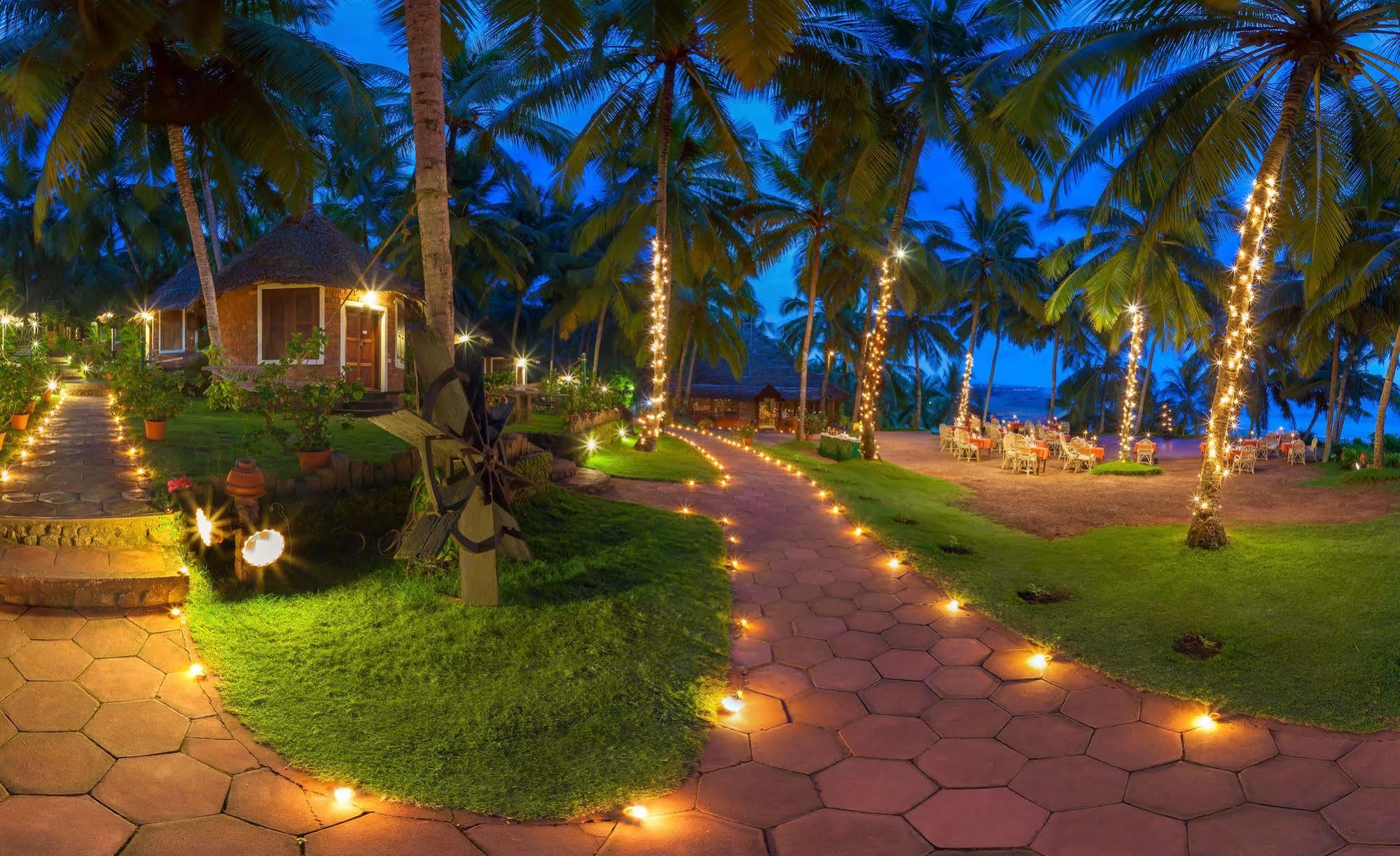 Soma Manaltheeram Ayurveda Beachvillage Ковалам Екстериор снимка