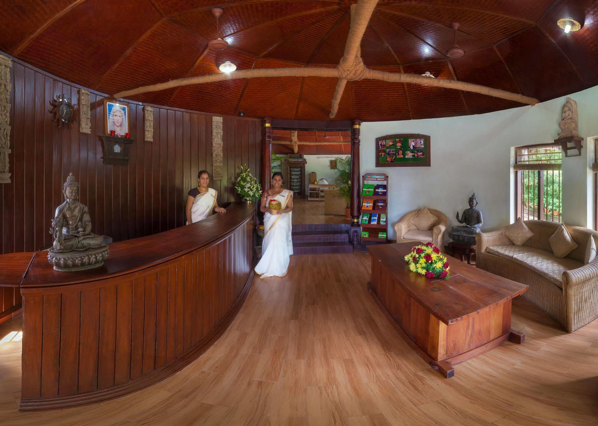 Soma Manaltheeram Ayurveda Beachvillage Ковалам Екстериор снимка